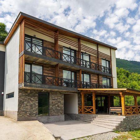 Hotel Latveli メスティア エクステリア 写真